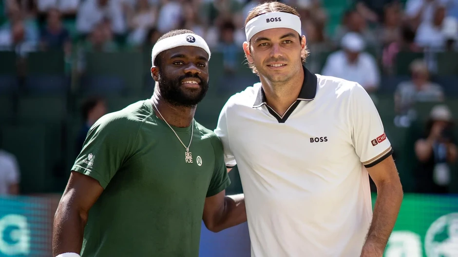 Cerundolo vô địch Queen's Club, Tiafoe lên ngôi ở Halle Open Cerundolo vô địch Queen's Club, Tiafoe lên ngôi ở Halle Open