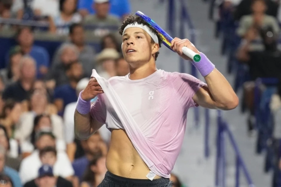 Cuộc chiến giành ngôi sao trên 'sàn chuyển nhượng' tennis Cuộc chiến giành ngôi sao trên 'sàn chuyển nhượng' tennis