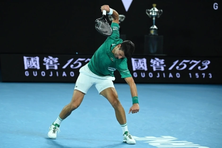 Đập vợt trong tennis: Nghệ thuật, cơn giận và hiểm họa Đập vợt trong tennis: Nghệ thuật, cơn giận và hiểm họa