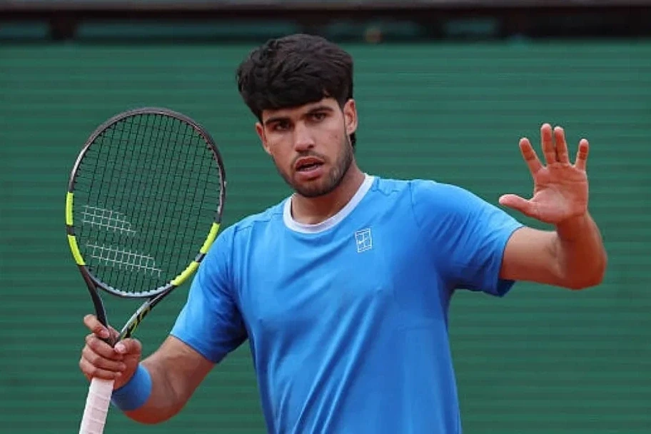 Dính chấn thương, Alcaraz vẫn chiến thắng ở Barcelona Open 2026 Dính chấn thương, Alcaraz vẫn chiến thắng ở Barcelona Open 2026