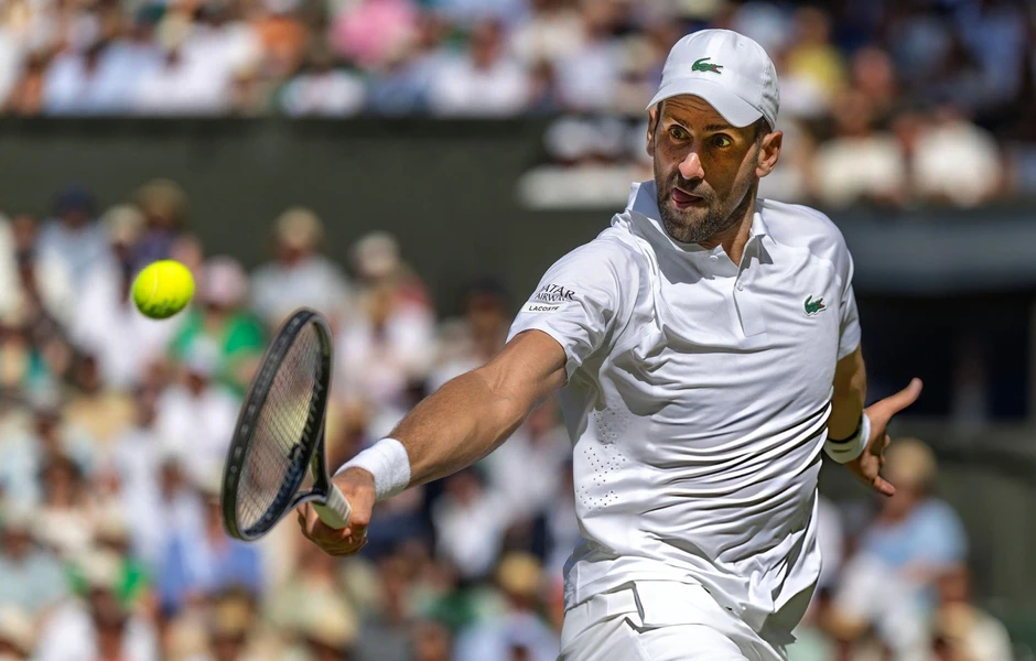 Djokovic cân bằng kỷ lục của Federer tại Wimbledon Djokovic cân bằng kỷ lục của Federer tại Wimbledon