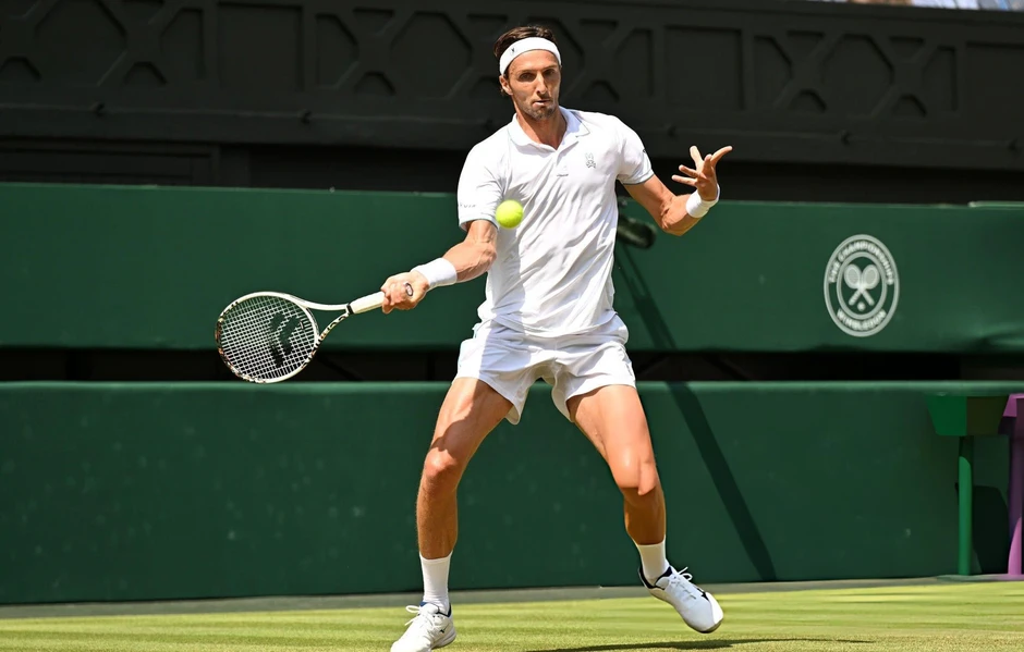 Djokovic cân bằng kỷ lục của Federer tại Wimbledon Djokovic cân bằng kỷ lục của Federer tại Wimbledon