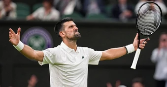 Djokovic thắng nhọc nhằn trước tay vợt Trung Quốc