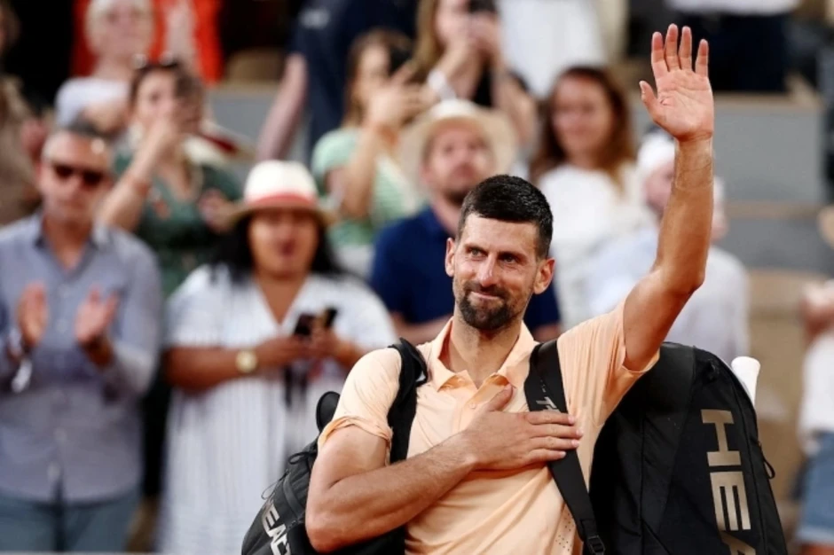 Djokovic thua ngược ở vòng ba Roland Garros Djokovic thua ngược ở vòng ba Roland Garros