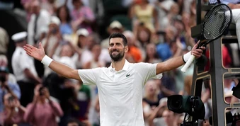 Djokovic viết tiếp lịch sử Wimbledon sau trận tứ kết kéo dài hơn 5 giờ