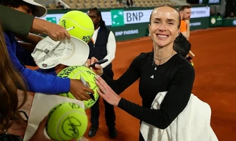 Elina Svitolina - người mẹ truyền cảm hứng ở Roland Garros