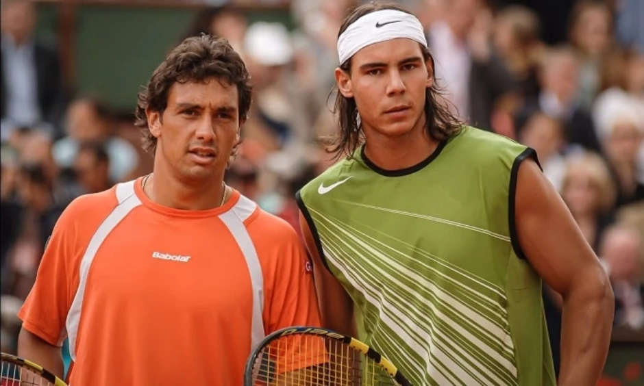 HLV 'sa thải' tay vợt qua tin nhắn ở Roland Garros 2026