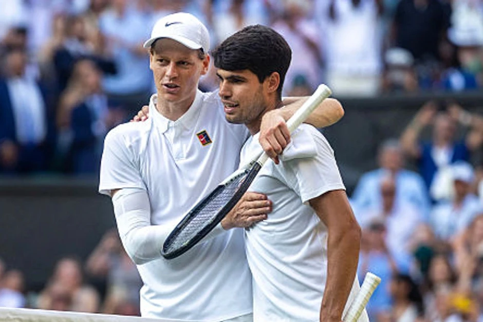 Sinner áp sát Alcaraz, Djokovic bị đẩy xuống số 4 thế giới Sinner áp sát Alcaraz, Djokovic bị đẩy xuống số 4 thế giới