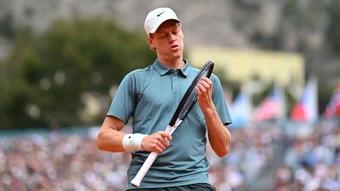 Sinner đứt mạch thắng set ở Masters 1000