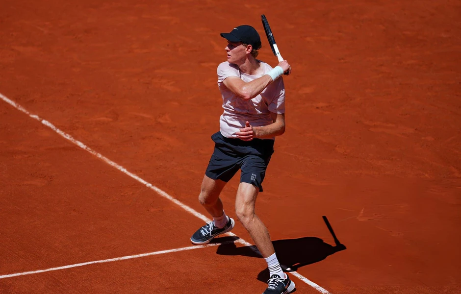 Sinner hướng tới kỳ tích Roland Garros sánh ngang Nadal Sinner hướng tới kỳ tích Roland Garros sánh ngang Nadal