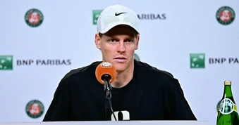Sinner lên tiếng sau cú sốc bị loại sớm ở Roland Garros