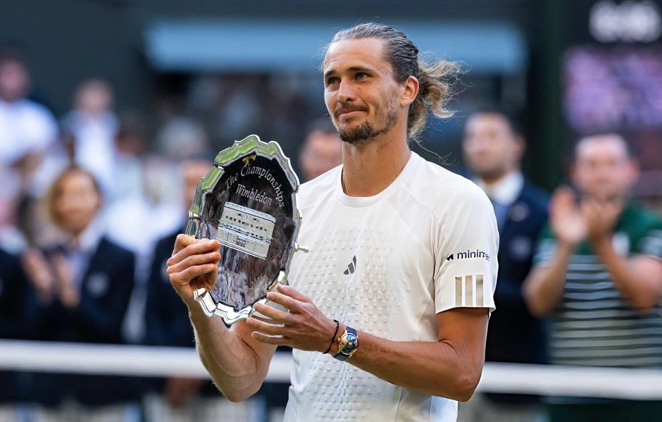 Sinner ngược dòng hạ Zverev, bảo vệ thành công ngôi vô địch Wimbledon Sinner ngược dòng hạ Zverev, bảo vệ thành công ngôi vô địch Wimbledon