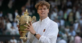 Sinner ngược dòng hạ Zverev, bảo vệ thành công ngôi vô địch Wimbledon