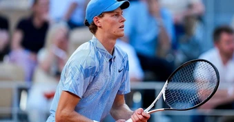 Sinner thị uy sức mạnh ở Roland Garros, nối dài chuỗi trận thắng ấn tượng