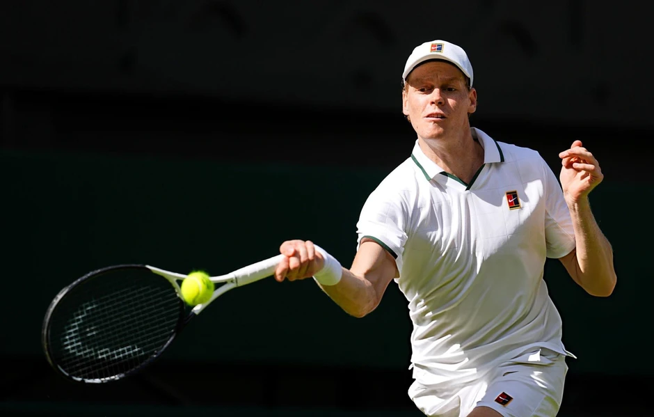 Sinner thoát hiểm ngoạn mục ở trận mở màn Wimbledon 2026 Sinner thoát hiểm ngoạn mục ở trận mở màn Wimbledon 2026