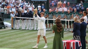 Sinner và bản lĩnh được định hình ở Wimbledon