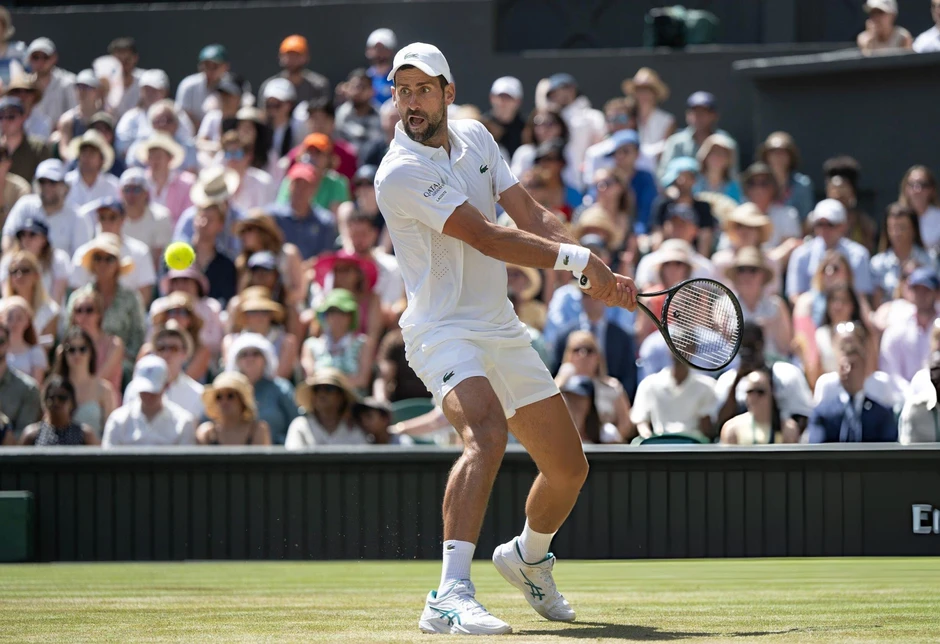 Sinner và Djokovic viết tiếp màn đối đầu duyên nợ tại Wimbledon Sinner và Djokovic viết tiếp màn đối đầu duyên nợ tại Wimbledon