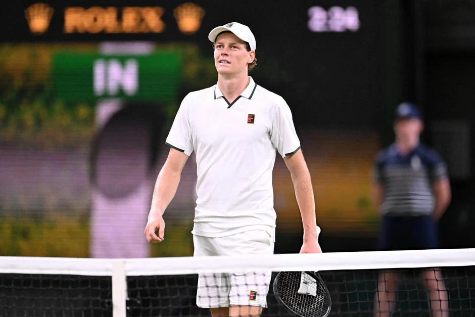 Sinner và Djokovic viết tiếp màn đối đầu duyên nợ tại Wimbledon Sinner và Djokovic viết tiếp màn đối đầu duyên nợ tại Wimbledon