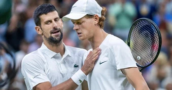 Sinner và Djokovic viết tiếp màn đối đầu duyên nợ tại Wimbledon