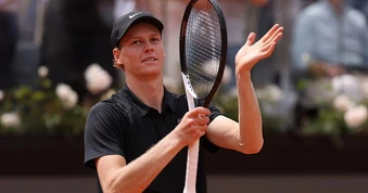 Sinner vào bán kết Rome Masters, lập kỷ lục mới ở Masters 1000