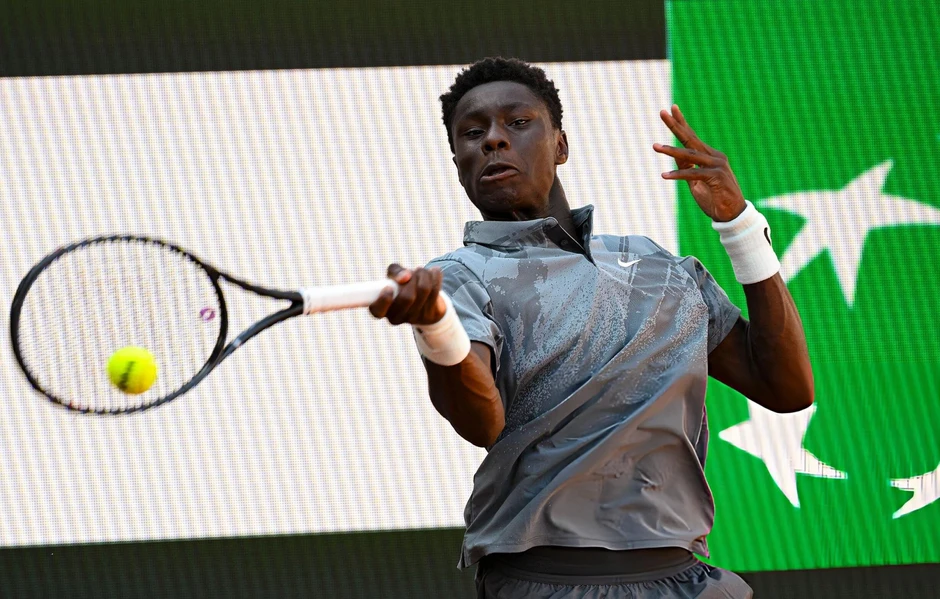 Tài năng 17 tuổi gây sốt tại Roland Garros, sánh ngang Nadal Tài năng 17 tuổi gây sốt tại Roland Garros, sánh ngang Nadal