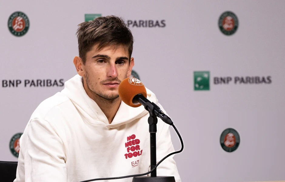 Tay vợt Italy chia sẻ lý do bất ngờ rút lui khỏi bán kết Roland Garros Tay vợt Italy chia sẻ lý do bất ngờ rút lui khỏi bán kết Roland Garros