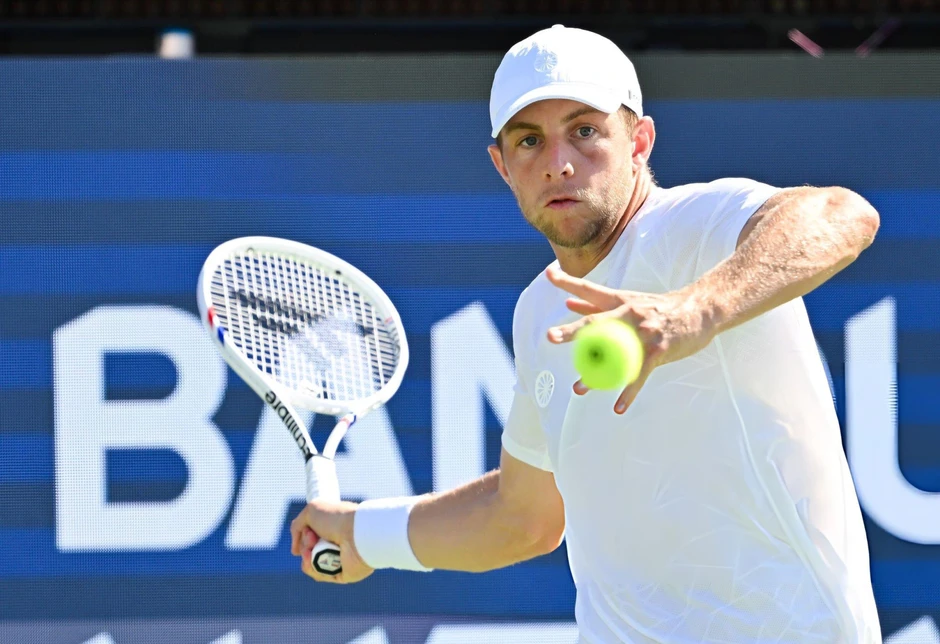 Zverev bất ngờ bị loại, Canadian Open chứng kiến thêm cú sốc lớn