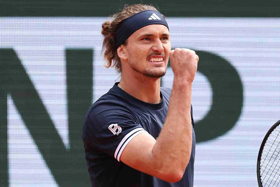 Zverev đe dọa vị trí của Alcaraz, Djokovic tụt xuống số 7 thế giới Zverev đe dọa vị trí của Alcaraz, Djokovic tụt xuống số 7 thế giới