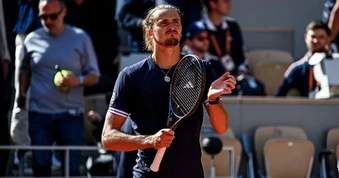 Zverev lần thứ hai vào chung kết Roland Garros