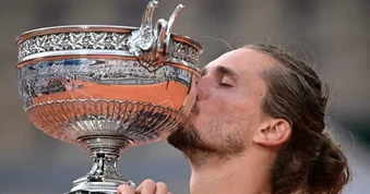 Zverev nói lời xúc động sau khi vô địch Roland Garros 2026