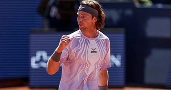 Zverev thất bại ở Munich Open, Rublev tiến vào chung kết Barcelona Open
