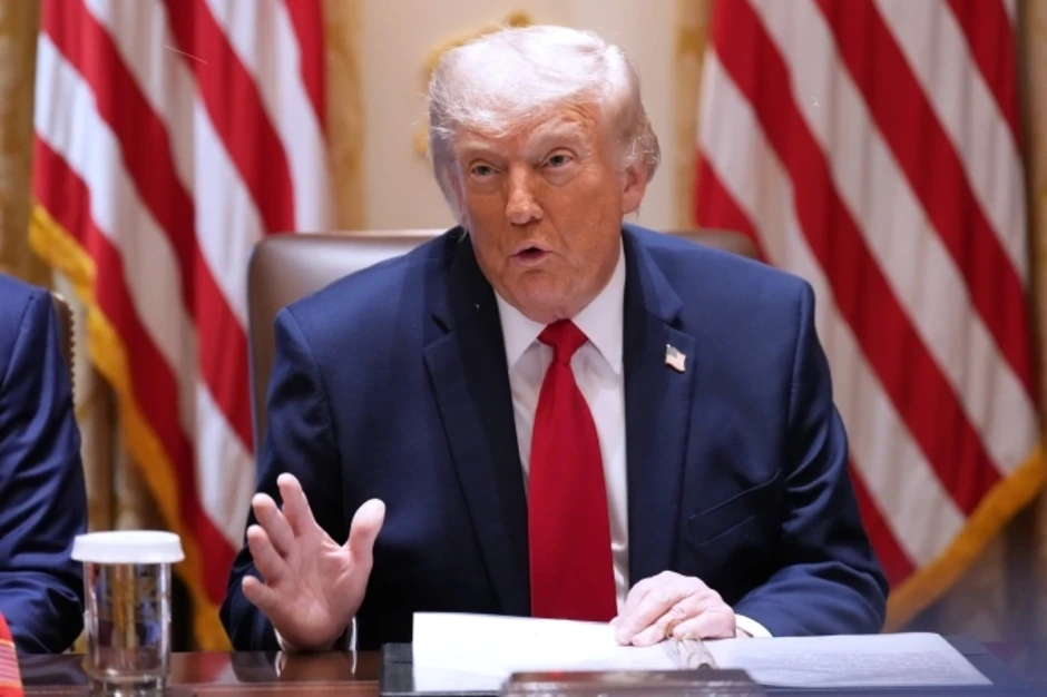 Bác sĩ Nhà Trắng khuyên ông Trump giảm cân