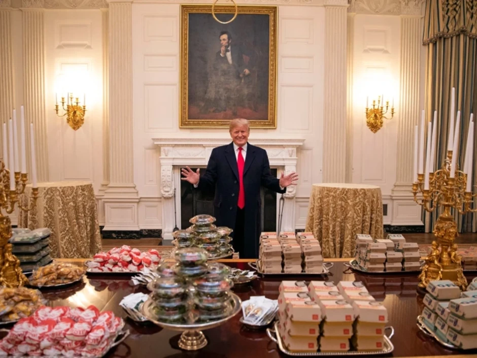 Bác sĩ Nhà Trắng khuyên ông Trump giảm cân