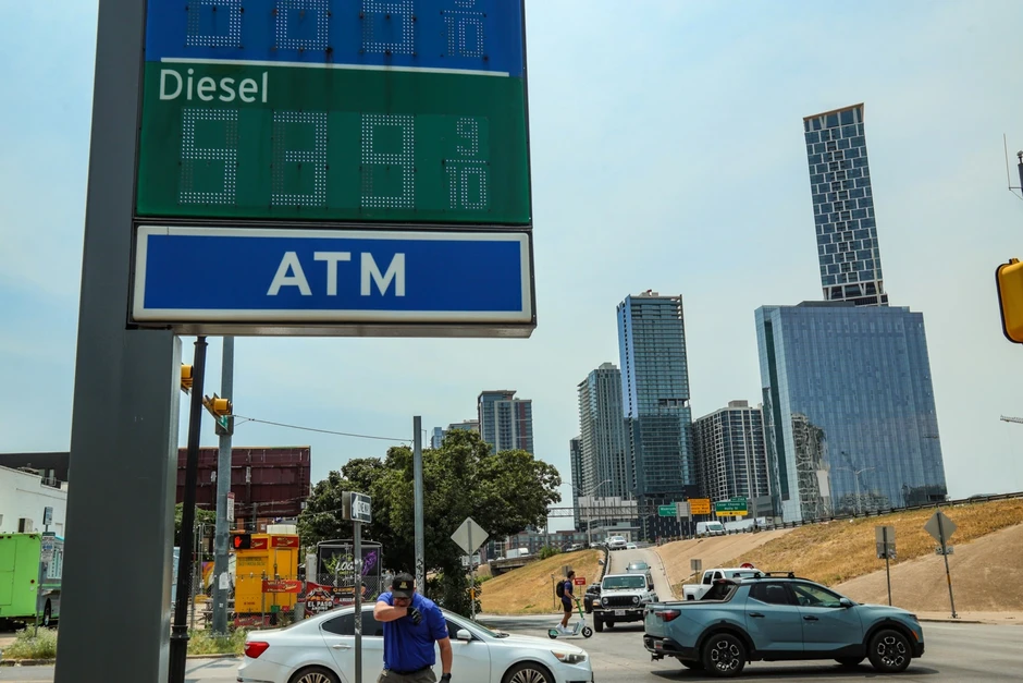 Bang của Mỹ công bố tình trạng thảm họa vì giá dầu diesel tăng cao Bang của Mỹ công bố tình trạng thảm họa vì giá dầu diesel tăng cao