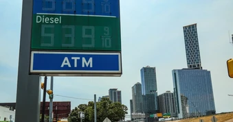 Bang của Mỹ công bố tình trạng thảm họa vì giá dầu diesel tăng cao