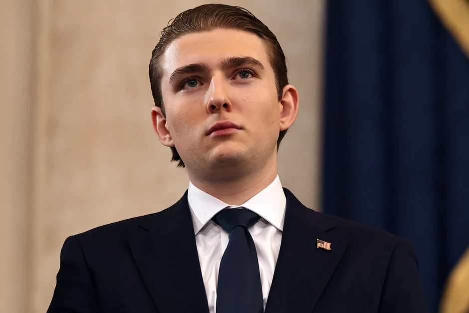 Barron Trump vừa tròn 20: Là "bản sao" của cha và những tham vọng không hề che giấu Barron Trump vừa tròn 20: Là "bản sao" của cha và những tham vọng không hề che giấu