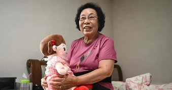 Búp bê AI giúp người già Hàn Quốc bớt cô đơn