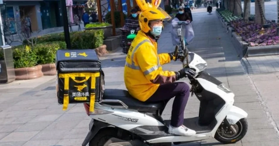 Cám cảnh nghề shipper: Làm việc 17 tiếng/ngày, chỉ kịp ăn 1 bữa, mỗi đơn được 12 nghìn đồng Cám cảnh nghề shipper: Làm việc 17 tiếng/ngày, chỉ kịp ăn 1 bữa, mỗi đơn được 12 nghìn đồng