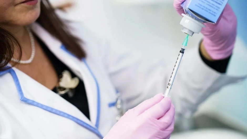 Cảnh báo rủi ro từ trào lưu tiêm peptide vào cơ thể để cải thiện vóc dáng Cảnh báo rủi ro từ trào lưu tiêm peptide vào cơ thể để cải thiện vóc dáng