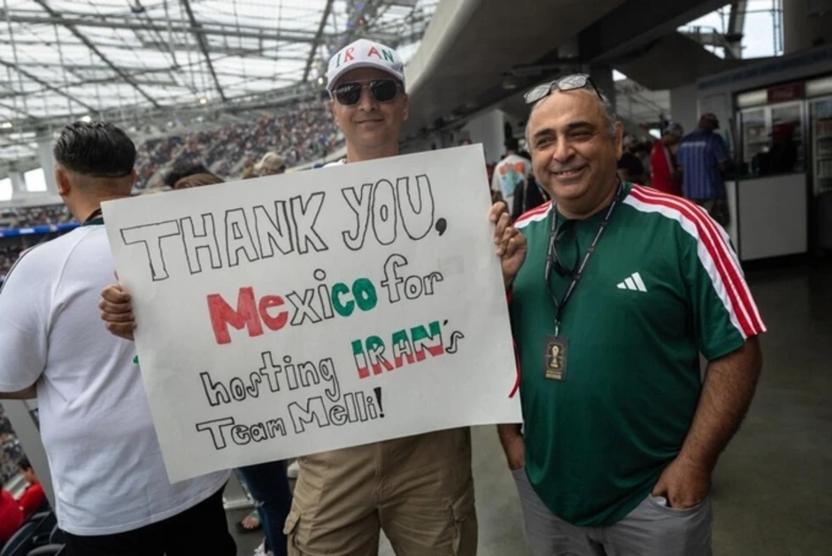 CĐV Mexico coi Iran là 'đội nhà thứ hai' ở World Cup - Báo TinVina CĐV Mexico coi Iran là 'đội nhà thứ hai' ở World Cup - Báo TinVina