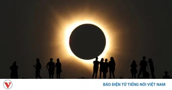 Châu Âu chìm trong bóng tối ban ngày vì nhật thực toàn phần hiếm gặp