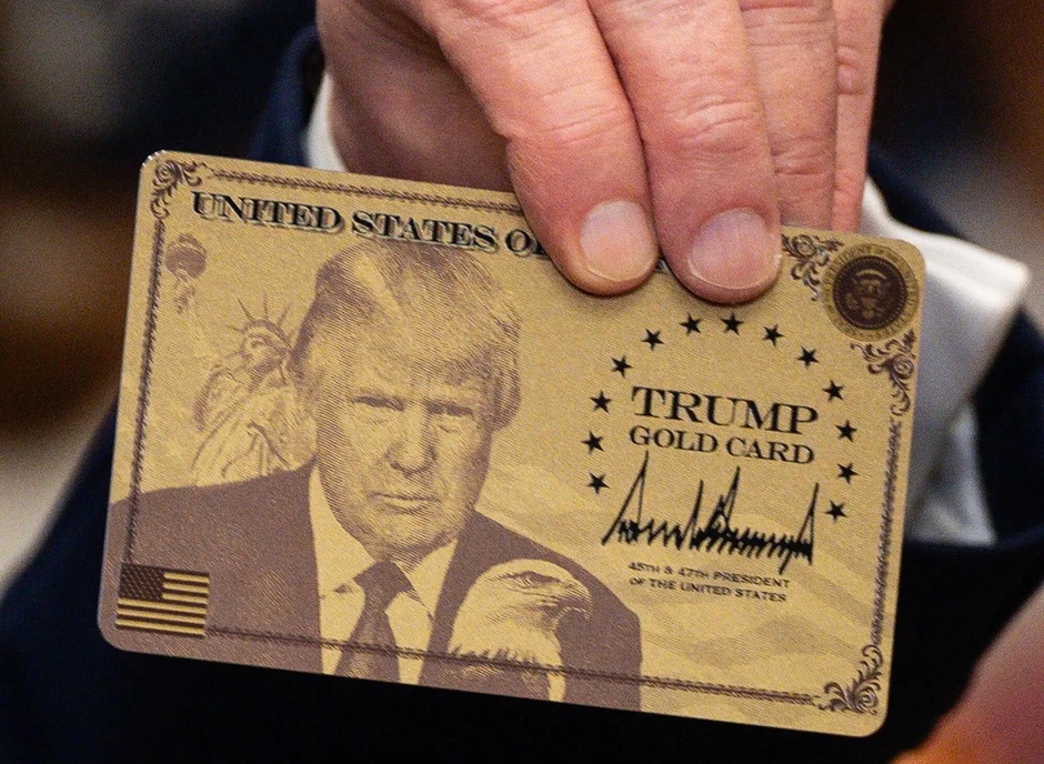 Chương trình thị thực 'Thẻ vàng' của ông Trump mới chỉ phê duyệt được 1 người Chương trình thị thực 'Thẻ vàng' của ông Trump mới chỉ phê duyệt được 1 người
