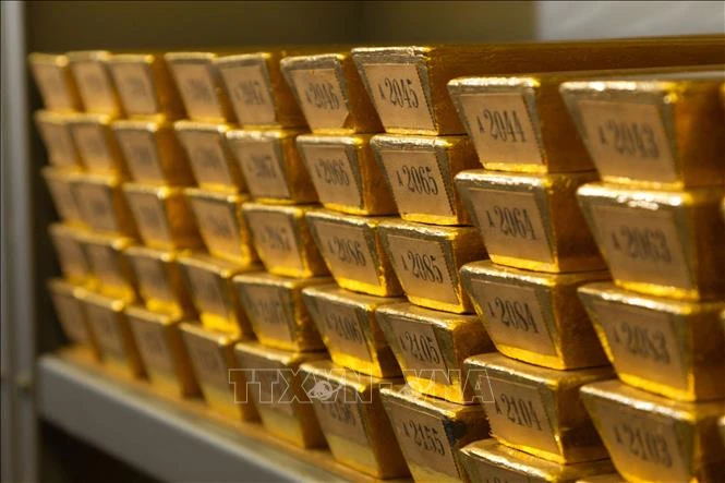 Công ty Thụy Sĩ xây hầm tại dãy Alps cho giới siêu giàu thuê cất vàng, xe sang