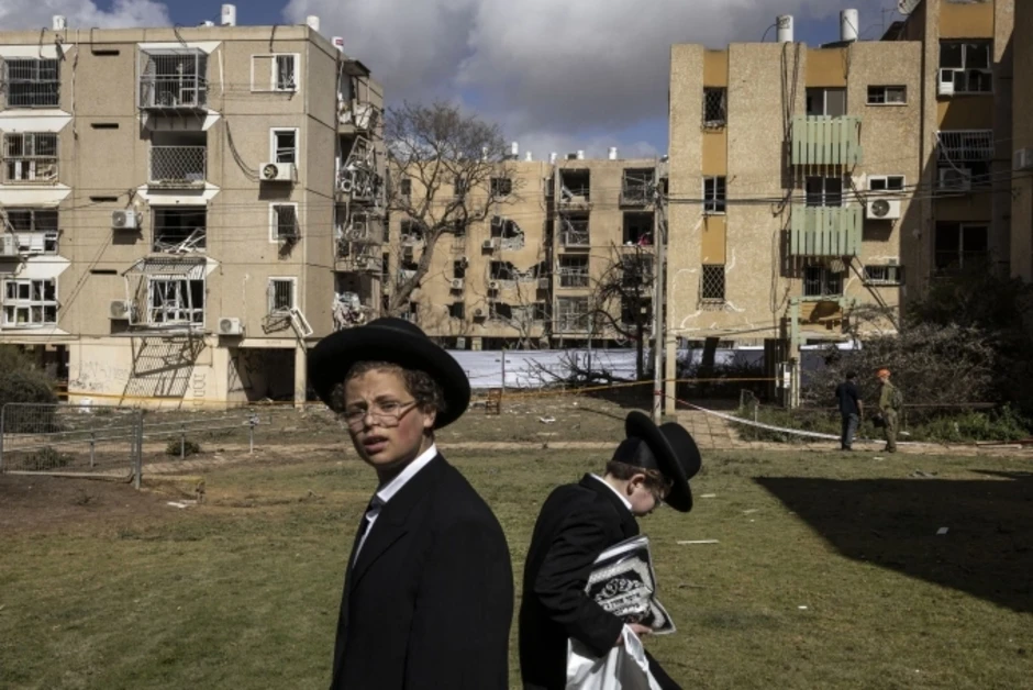 Đêm kinh hoàng ở miền nam Israel dưới mưa tên lửa Iran Đêm kinh hoàng ở miền nam Israel dưới mưa tên lửa Iran