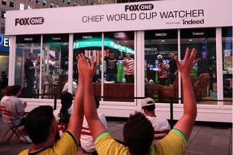 Được trả lương để xem World Cup - công việc trong mơ của người hâm mộ