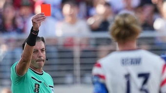 FIFA bênh vực trọng tài trước lời chỉ trích của ông Trump - Báo TinVina