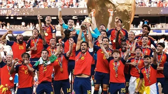 FIFA cắt hình ông Trump khỏi bức ảnh nhà vô địch World Cup - Báo TinVina