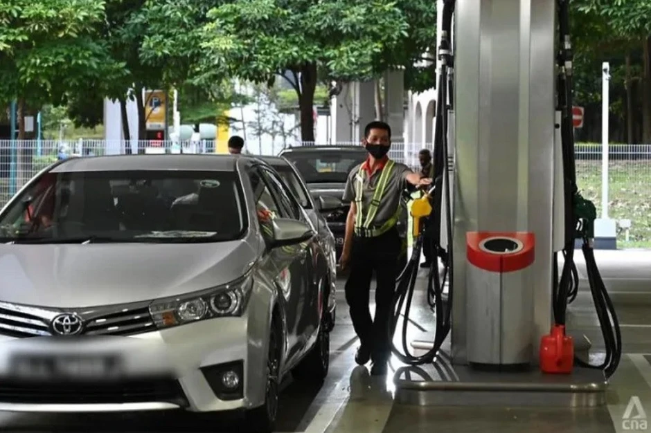 Giá dầu tăng gây biến động thế nào đến kinh tế của Singapore? Giá dầu tăng gây biến động thế nào đến kinh tế của Singapore?
