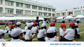 Giới trẻ Nhật Bản không còn mặn mà với nghề giáo viên