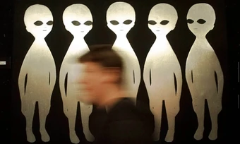 Hoài nghi phủ bóng hồ sơ UFO sắp được Lầu Năm Góc công bố